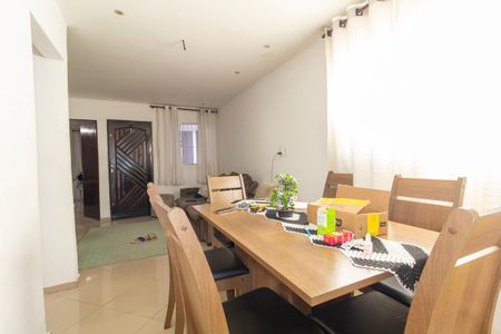Casa à venda com 300m², 6 quartos e 2 vagasSala