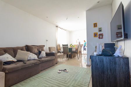 Sala de casa à venda com 6 quartos, 300m² em Jardim Cotinha, São Paulo