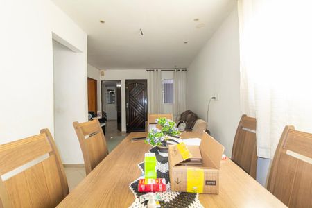 Casa à venda com 300m², 6 quartos e 2 vagasSala