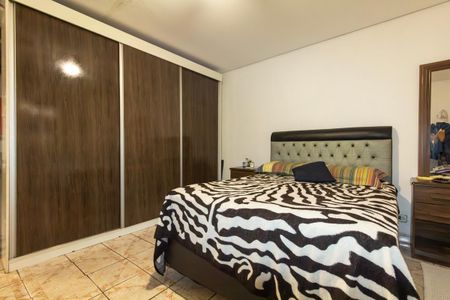 Casa à venda com 300m², 6 quartos e 2 vagasQuarto 1