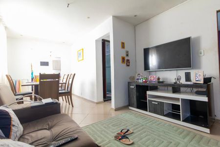 Sala de casa à venda com 6 quartos, 300m² em Jardim Cotinha, São Paulo