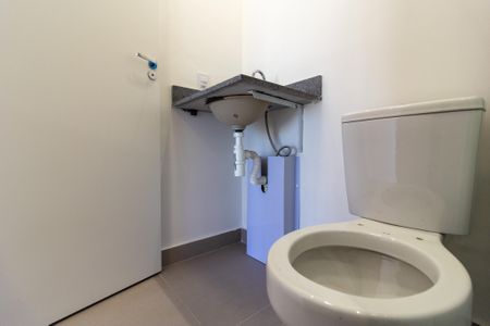 Apartamento para alugar com 39m², 1 quarto e sem vagaBanheiro da Suíte