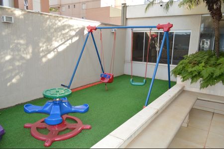 Apartamento para alugar com 214m², 3 quartos e 3 vagasÁrea comum - Playground