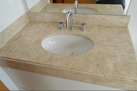 Apartamento para alugar com 214m², 3 quartos e 3 vagasBanheiro da Suíte 2