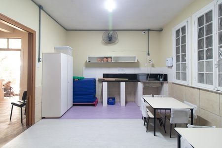 Casa para alugar com 1900m², 7 quartos e 4 vagasCozinha