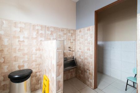 Casa para alugar com 1900m², 7 quartos e 4 vagasBanheiro 2