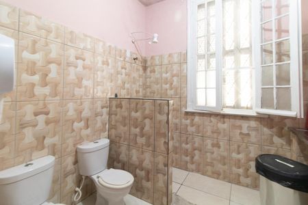 Casa para alugar com 1900m², 7 quartos e 4 vagasBanheiro 1