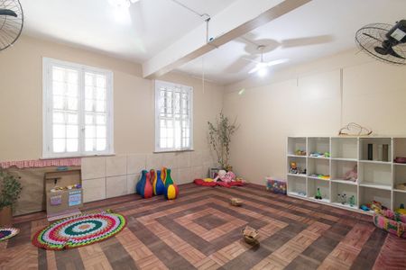 Casa para alugar com 1900m², 7 quartos e 4 vagasSala