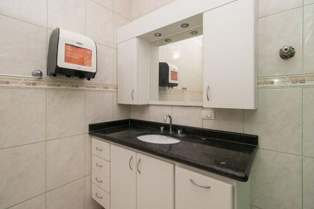 Casa à venda com 240m², 4 quartos e 3 vagas Casa à venda com 240m², 4 quartos e 3 vagasBanheiro da Suíte