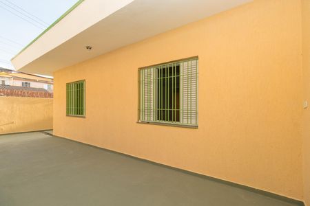 Casa à venda com 240m², 4 quartos e 3 vagas Casa à venda com 240m², 4 quartos e 3 vagasQuintal
