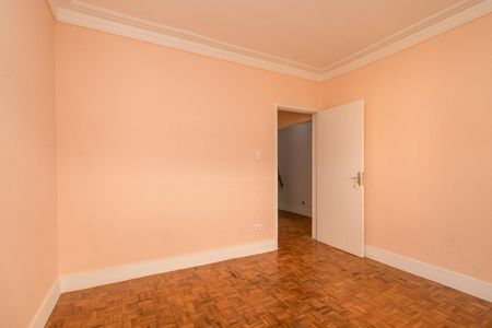 Casa à venda com 240m², 4 quartos e 3 vagas Casa à venda com 240m², 4 quartos e 3 vagasQuarto 1