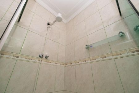 Casa à venda com 240m², 4 quartos e 3 vagas Casa à venda com 240m², 4 quartos e 3 vagasBanheiro da Suíte