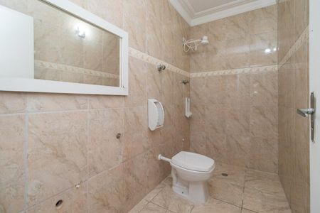 Casa à venda com 240m², 4 quartos e 3 vagas Casa à venda com 240m², 4 quartos e 3 vagasBanheiro Social