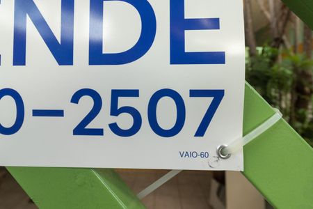 Casa à venda com 240m², 4 quartos e 3 vagas Casa à venda com 240m², 4 quartos e 3 vagasplaca instalada