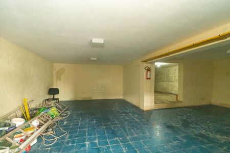 Casa à venda com 240m², 4 quartos e 3 vagas Casa à venda com 240m², 4 quartos e 3 vagasDeposito da garagem