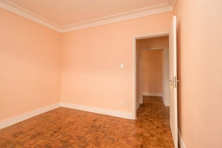 Casa à venda com 240m², 4 quartos e 3 vagas Casa à venda com 240m², 4 quartos e 3 vagasQuarto 1
