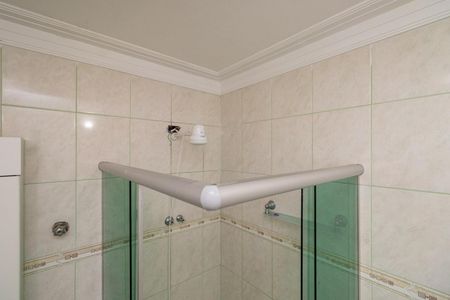 Casa à venda com 240m², 4 quartos e 3 vagas Casa à venda com 240m², 4 quartos e 3 vagasBanheiro da Suíte