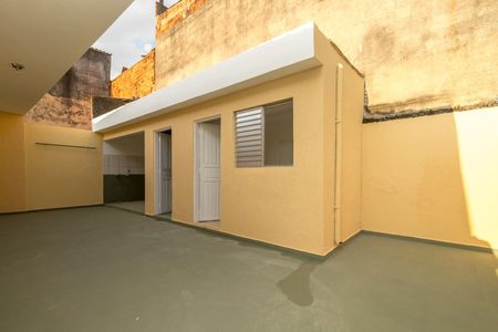Casa à venda com 240m², 4 quartos e 3 vagas Casa à venda com 240m², 4 quartos e 3 vagasQuintal