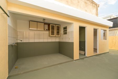 Casa à venda com 240m², 4 quartos e 3 vagas Casa à venda com 240m², 4 quartos e 3 vagasÁrea de Serviço