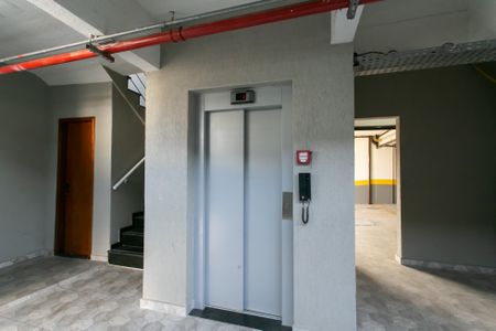 Apartamento à venda com 38m², 2 quartos e 1 vagaÁrea comum - Elevador 