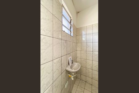 Banheiro  de kitnet/studio para alugar com 1 quarto, 24m² em Jardim Belem, São Paulo