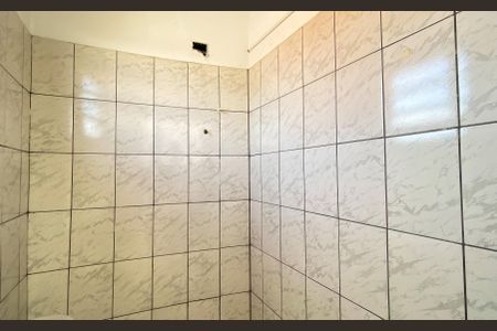 Banheiro  de kitnet/studio para alugar com 1 quarto, 24m² em Jardim Belem, São Paulo