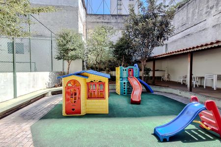 Apartamento à venda com 60m², 2 quartos e sem vagaÁrea comum - Playground