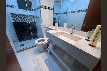 Apartamento para alugar com 198m², 4 quartos e 3 vagasBanheiro