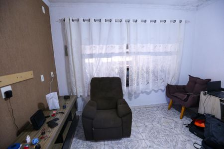 Casa para alugar com 126m², 3 quartos e 2 vagasSala