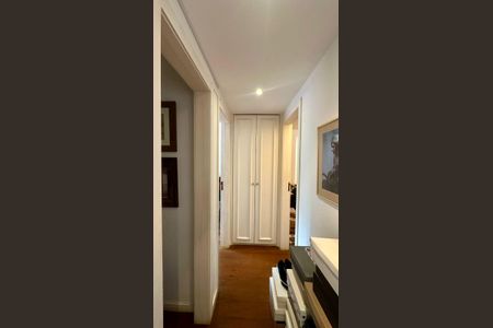 Apartamento à venda com 100m², 3 quartos e 2 vagasCorredor 