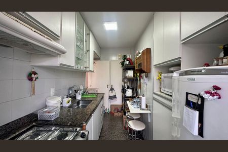 Apartamento à venda com 100m², 3 quartos e 2 vagasCozinha 