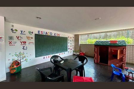 Apartamento à venda com 100m², 3 quartos e 2 vagasÁrea comum 