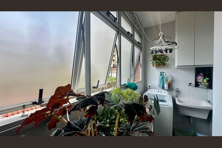 Apartamento à venda com 100m², 3 quartos e 2 vagasÁrea de serviço 