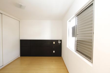 Apartamento à venda com 76m², 3 quartos e 2 vagasQuarto 3 - Suíte