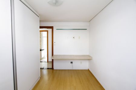 Apartamento à venda com 76m², 3 quartos e 2 vagasQuarto 2