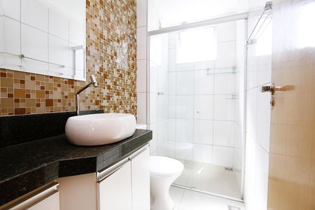 Apartamento à venda com 76m², 3 quartos e 2 vagasBanheiro Social