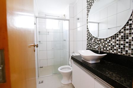 Apartamento à venda com 76m², 3 quartos e 2 vagasBanheiro da Suíte