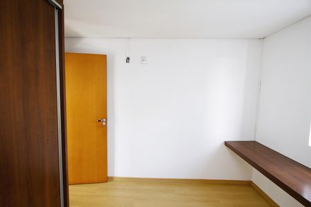 Apartamento à venda com 76m², 3 quartos e 2 vagasQuarto 1