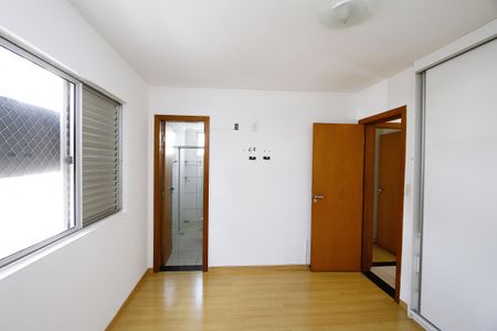 Apartamento à venda com 76m², 3 quartos e 2 vagasQuarto 3 - Suíte
