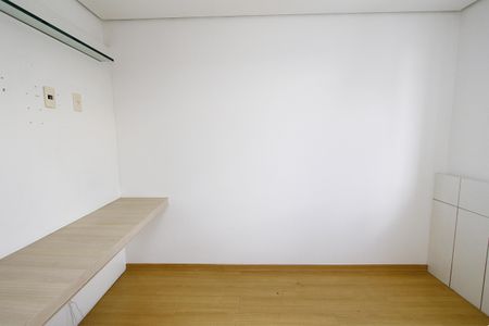 Apartamento à venda com 76m², 3 quartos e 2 vagasQuarto 2