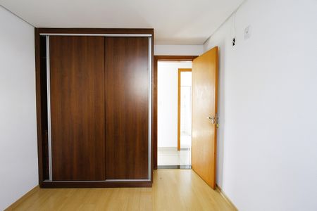 Apartamento à venda com 76m², 3 quartos e 2 vagasQuarto 1