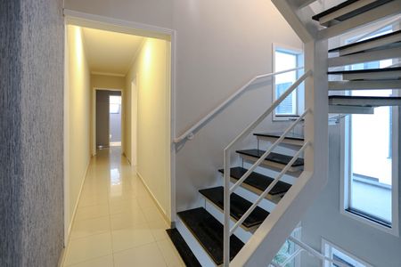 Casa para alugar com 125m², 3 quartos e 2 vagasEscada