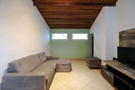 Casa para alugar com 125m², 3 quartos e 2 vagasSala de TV