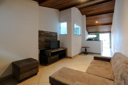 Casa para alugar com 125m², 3 quartos e 2 vagasSala de TV