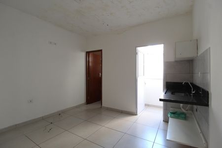 Casa para alugar com 20m², 1 quarto e sem vagaSala/Quarto