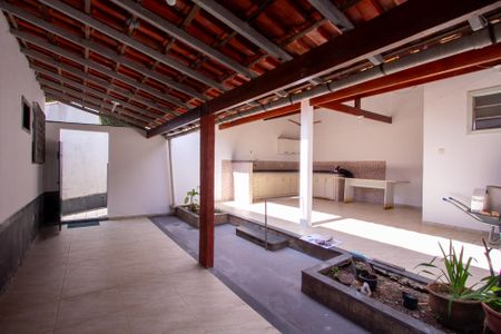 Casa para alugar com 80m², 1 quarto e sem vagaQuintal