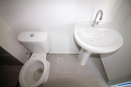 Apartamento para alugar com 39m², 2 quartos e sem vagaBanheiro