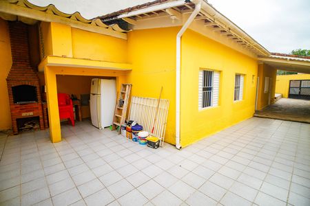 Casa para alugar com 300m², 4 quartos e 5 vagasQuintal