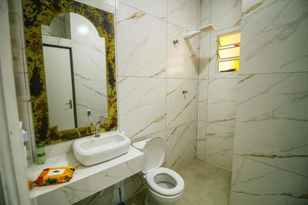 Casa para alugar com 300m², 4 quartos e 5 vagasBanheiro