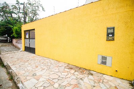 Casa para alugar com 300m², 4 quartos e 5 vagasFachada
